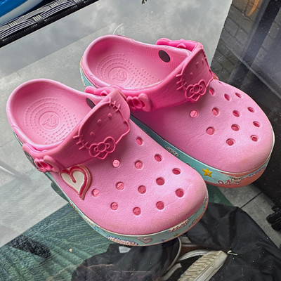 Crocs Hello Kitty Mädchen Clogs Slip-On Rosa/Blau EU 25-26 UK 8 Herz