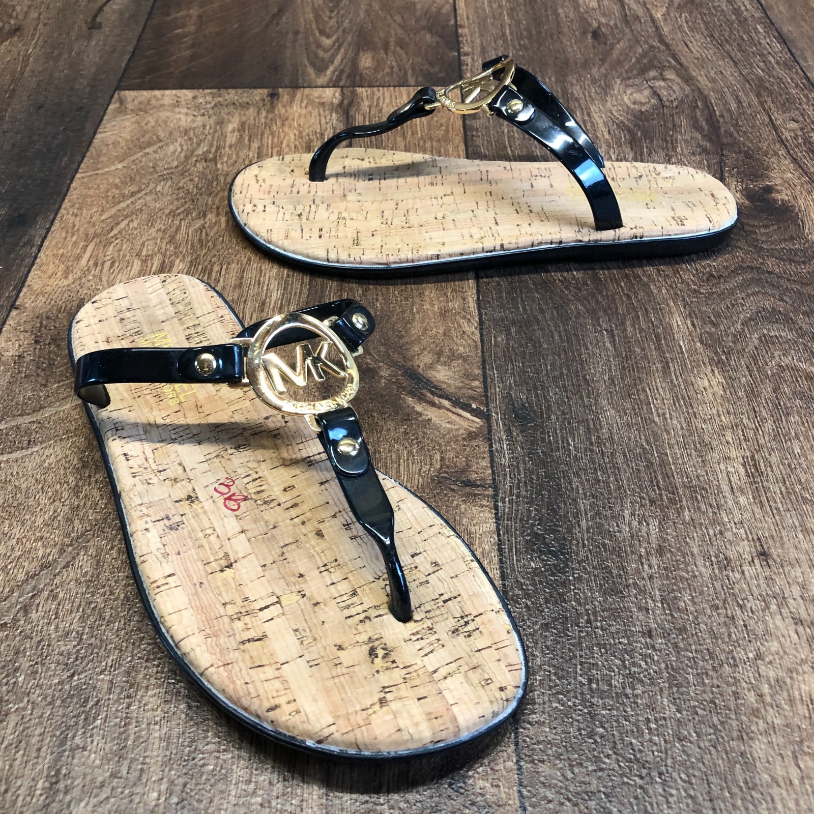 MICHAEL KORS MK Logo Charm Cork Bottom Flip Flop Thong Sandals - Size 6 M MINTY