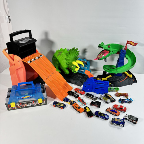 Hot Wheels Bundle City Cobra Smashing Triceratops Race Case Cars