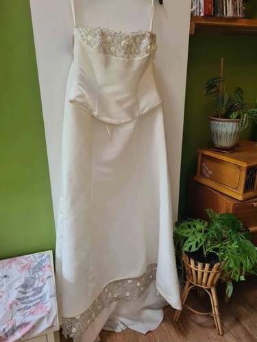 Wedding Dress Size 14 Two Piece. New Ex 