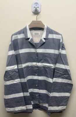 TOAST Women's Light Blue/White Striped Button Up Shirt Medium (A67)