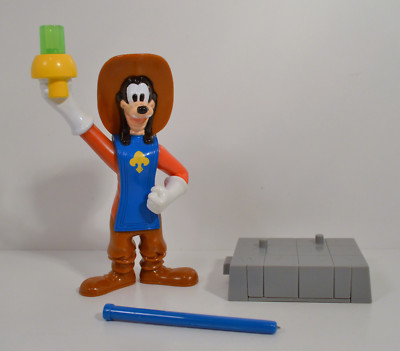 RARE 2004 Three 3 Musketeers Goofy 5.5