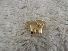Goldtone Cat Pin D66 