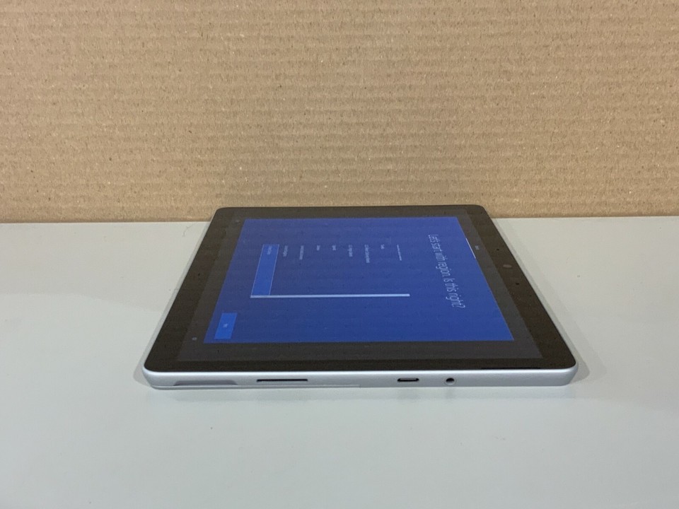 在庫あり】 SUG-00011 [Surface Go 2m3-8100Y 8GB256GB 家電・スマホ