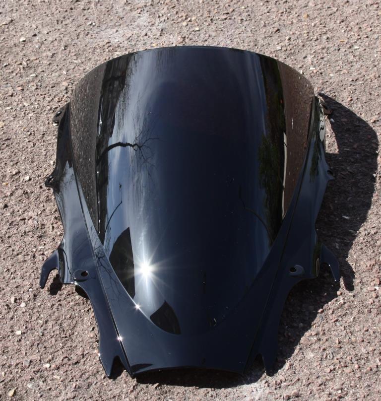 Bulle racing Daytona 675 avec double galbe aérodynamique noir acrylique