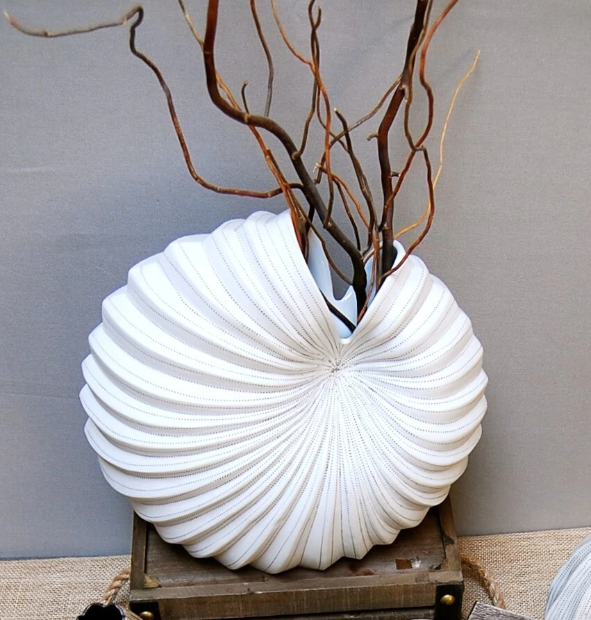 Handmade Ceramic Bud Vase Sea Shell Stoneware Modern Home Decor 6.6" (F-Palm S)