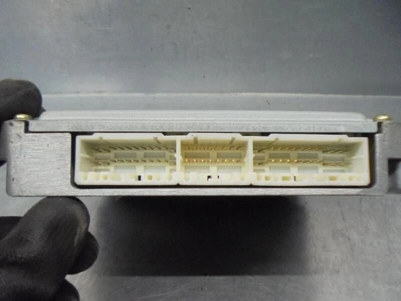 8966105460 centralina motore per TOYOTA AVENSIS BERLINA (T 22) 1.8 1997 4830537 - Immagine 3 di 4