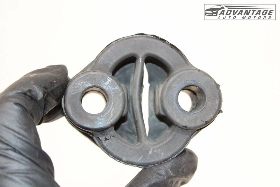 HUMMER H3 2006-2010 SISTEMA DE ESCAPE SILENCIADOR TUBO AISLADOR SUSPENSIÓN 15120136 OEM Foto 3 de 4