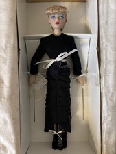 Ashton Drake Gene by Mel Odom A Lady Knows Doll In Box, Low COA