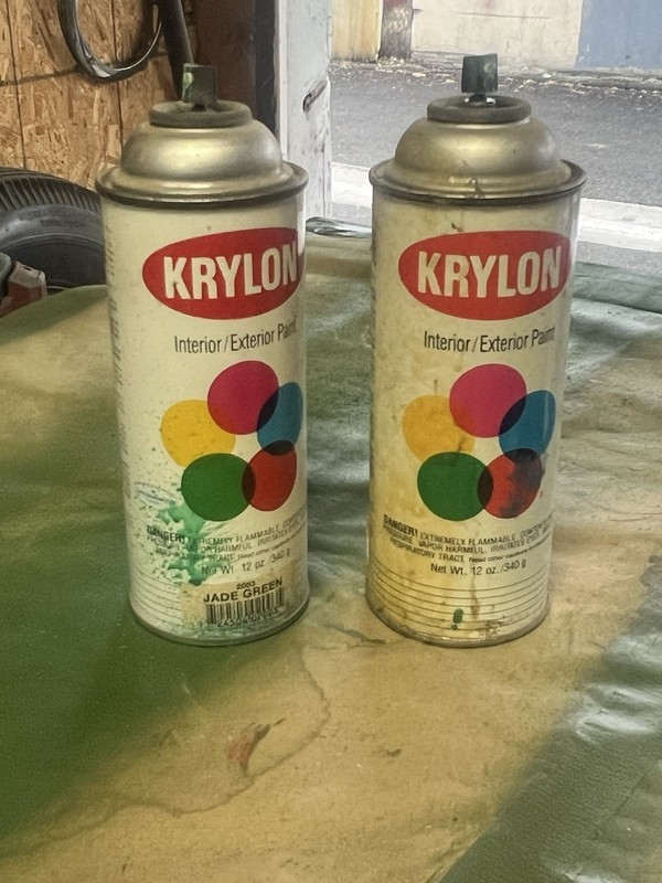 KRYLON Ivory Set Of 2 Interior/Exterior Spray Paint No Lids VTG