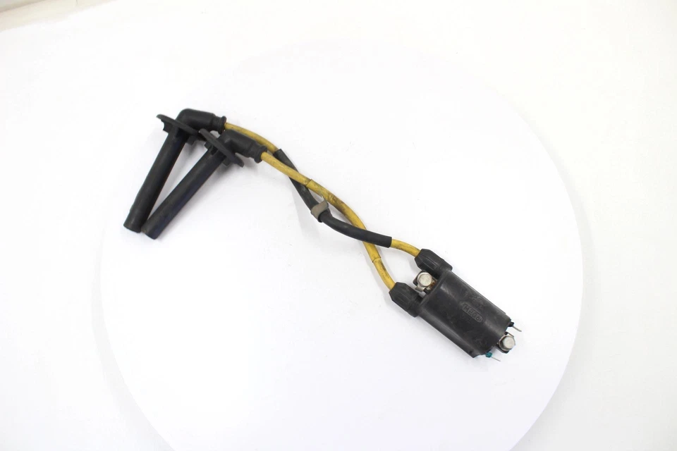 Honda Magna 750 1997 OEM bobina de encendido trasero tapa de bujía Foto 3 de 4