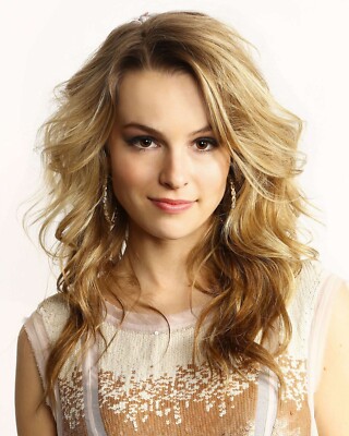 BRIDGIT MENDLER 8x10 PHOTO *