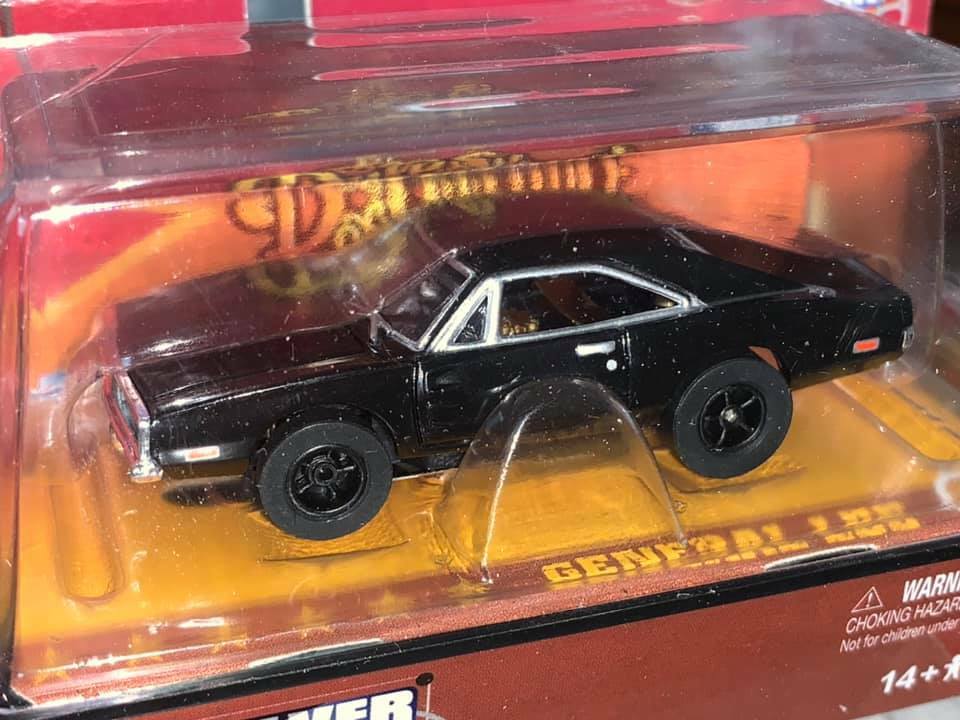 auto world dukes of hazzard race set