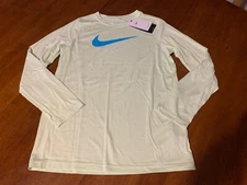 NEW Nike Big Boys Dri-FIT Long-Sleeve Training Shirt, AR5313, Light Green, XL