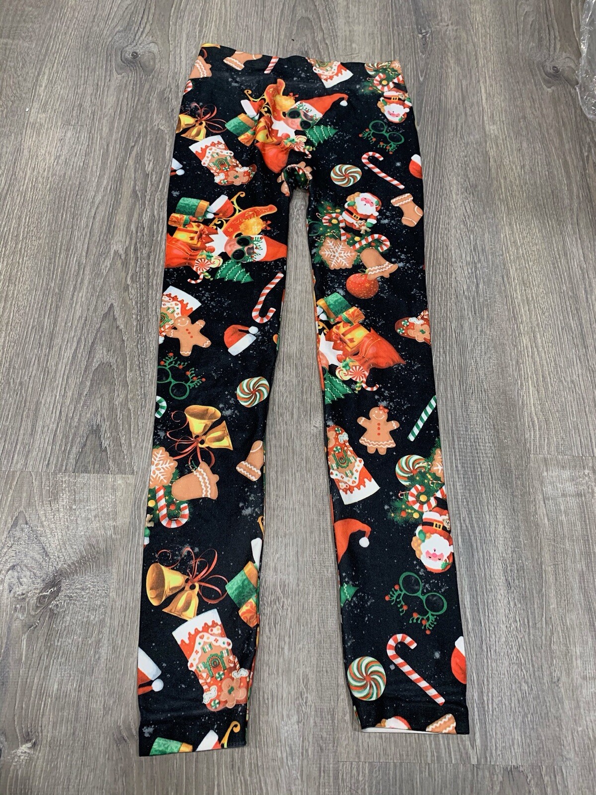 No Boundaries Medium Christmas Leggings Elf On The Shelf Black c
