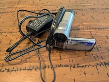 Sony HandyCam Camcorder DCR-DVD650 DVD Hybrid With Battery, Case , Charger B1