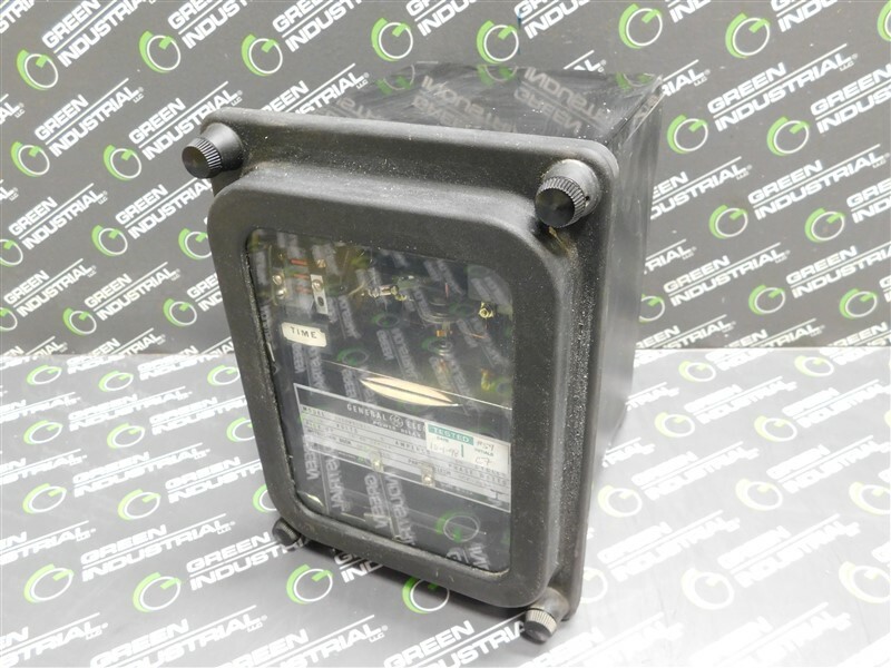 USED General Electric 12ICW51B1A Power Relay 120V 5A 60Hz Damaged Corner