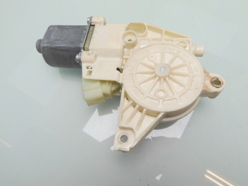 MERCEDES W212 E Kombi / FENSTERHEBER MOTOR vorne links 2048200142 (TC31)