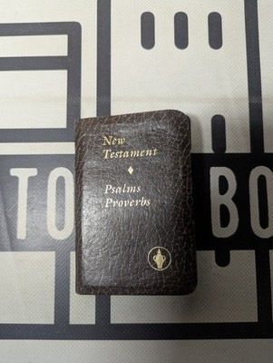 New Testament Psalms Proverbs by The Gideons International 1985 Mini-Book Brown