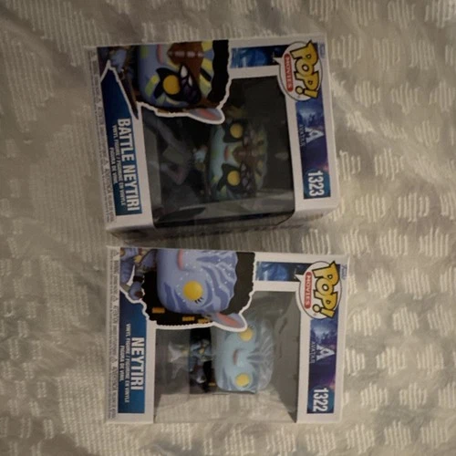 Funko Pop! Movies Avatar Neytiri & Battle Neytiri Vinyl 2-Pack #1322 #1323
