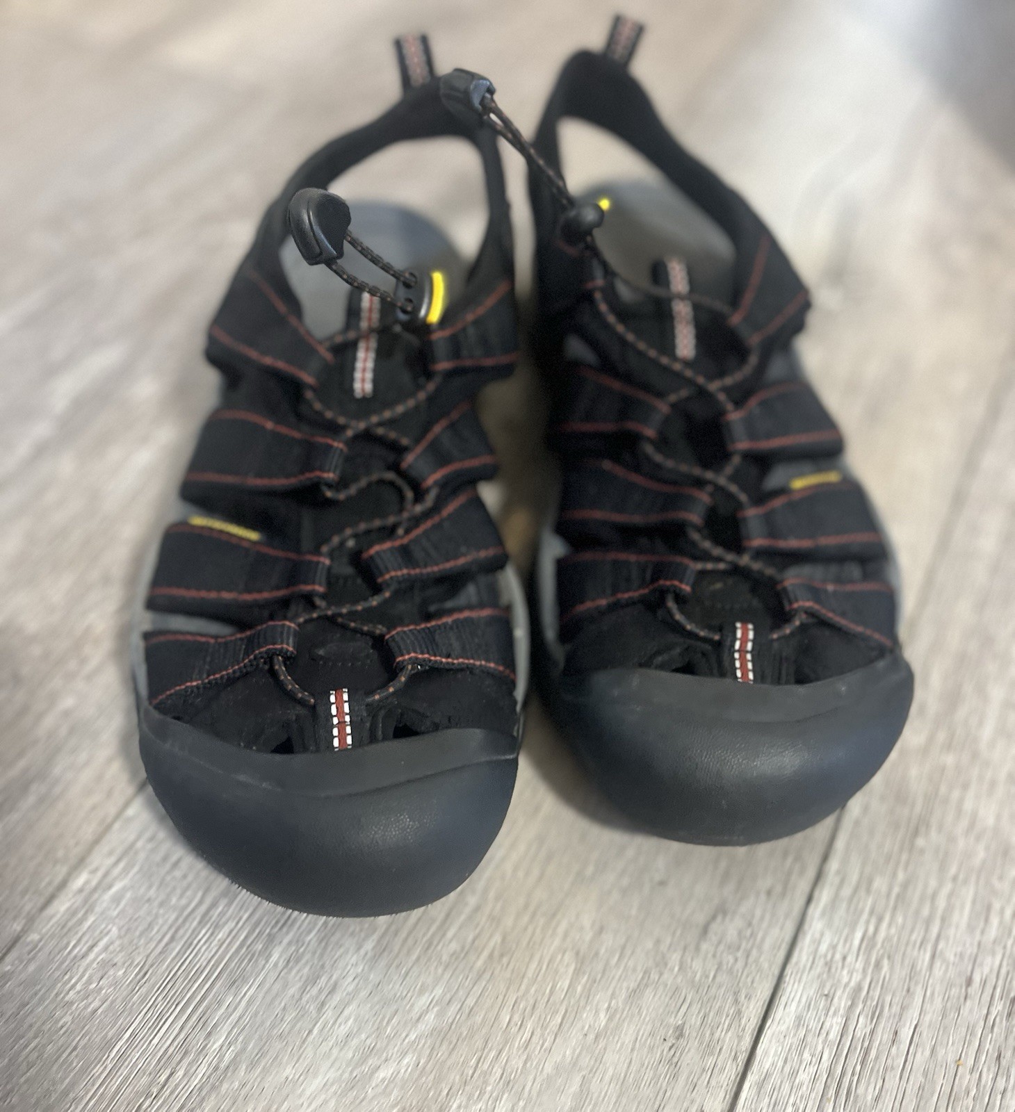 Sandali Keens Newport uomo taglia 10 impermeabili scarpa da trekking nero slip nuoto acqua