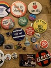 Miscellaneous lot of 25 pinback buttons--vintage to modern--Americana, etc — photo 3