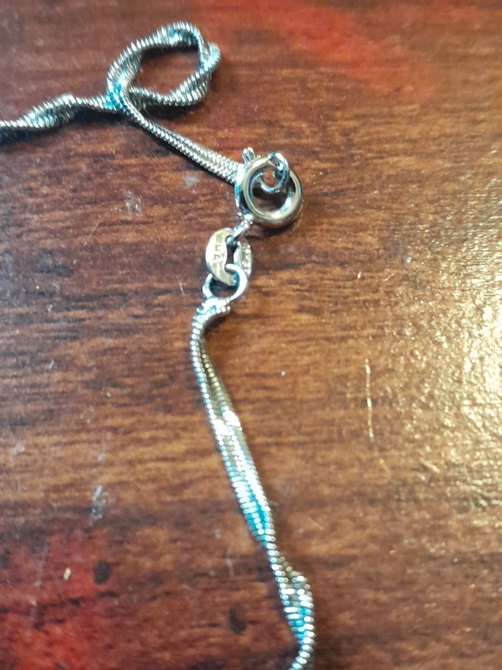 Dainty Little Silver Tone And Red Rose Pendant On A Silver Tone Chain Necklace - Image 4 of 4