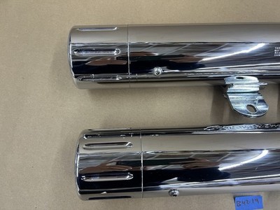 Harley Davidson Softail Screamin Eagle Shorty Dual Mufflers P N