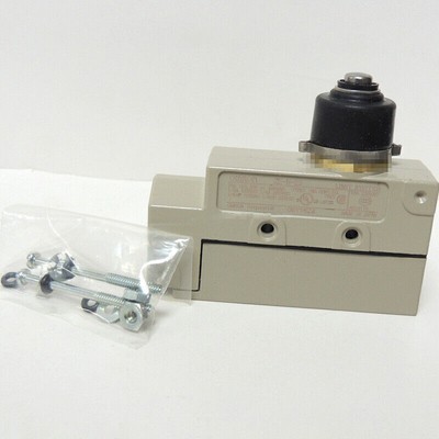 1PCS NEW For Omron ZE-N-2S Micro Switch