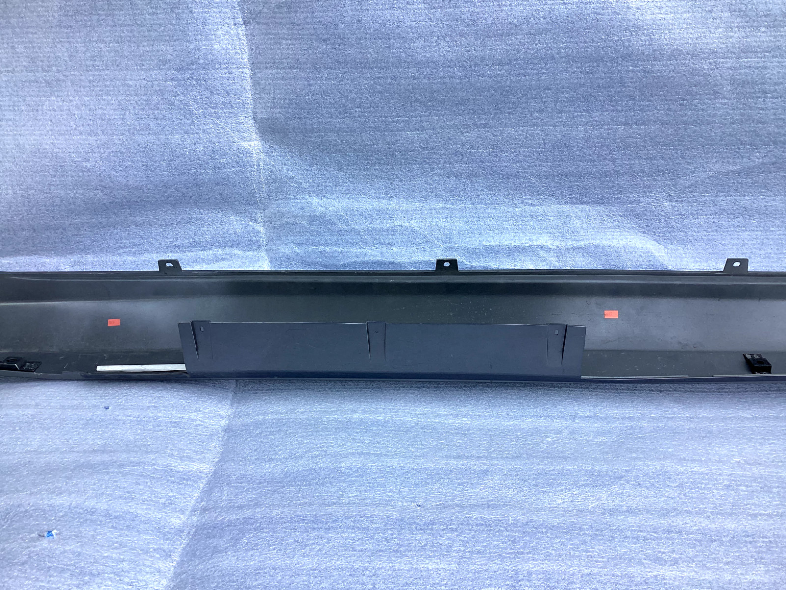 2003-2012 Maserati Quattroporte left rocker molding OEM