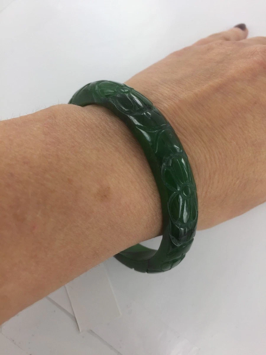 Jade bangle shop design