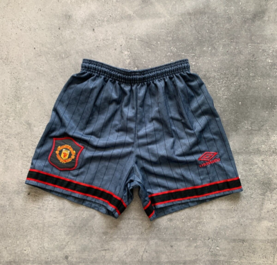 Short Umbro Manchester United Extérieur 1995-1996 - Taille Garçons - Gris