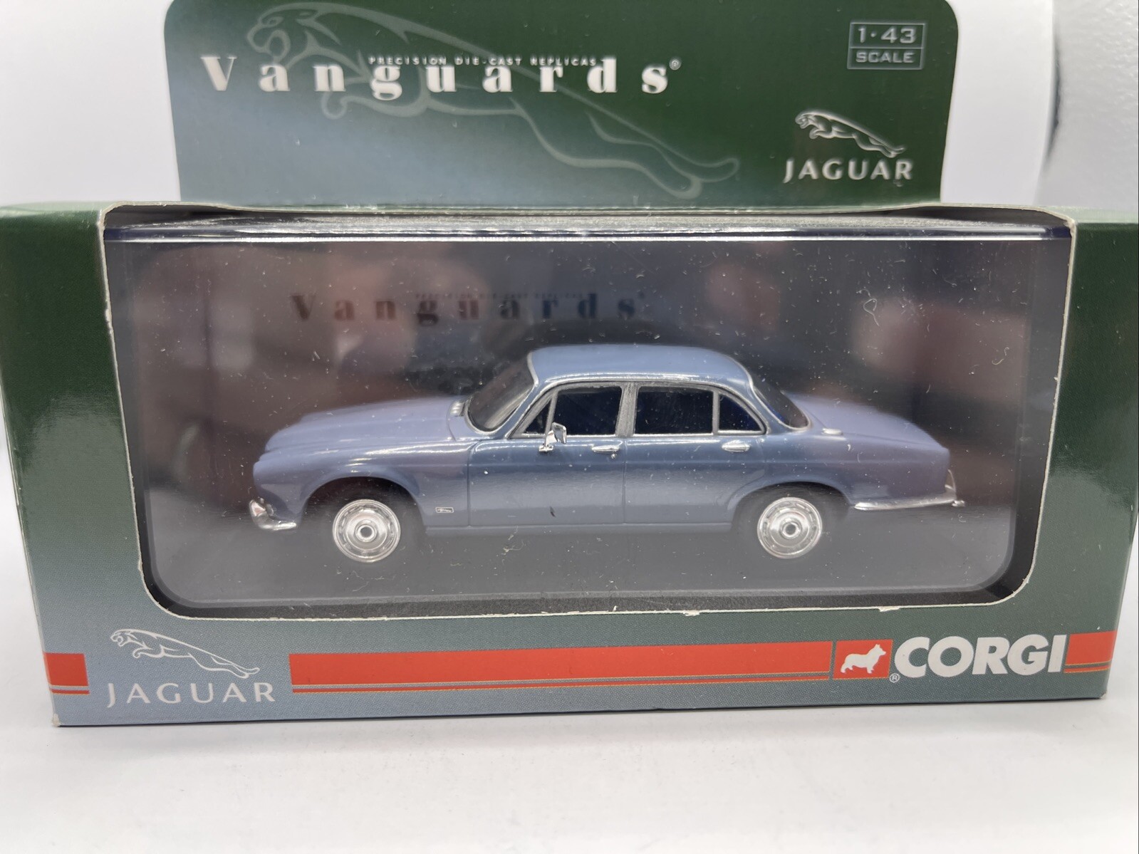 CORGI / VANGUARDS. VA08618  JAGUAR XJ12 IN LAVENDER BLUE.  LTD 1.43 New