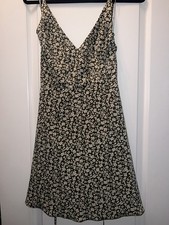 Lulus NWT Floral Green Strap Tie Back Dress