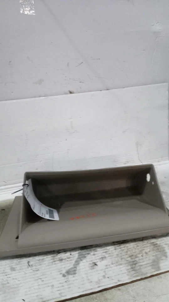 2015 Kia Sorento Glove Box Door White Beige Tan Used OEM 4070285 Foto 2 de 4