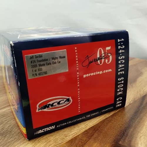 Jeff Gordon #24 Foundation Mighty Mouse 2005 Monte Carlo 1:24 #582 Of 900 - Picture 16 of 19