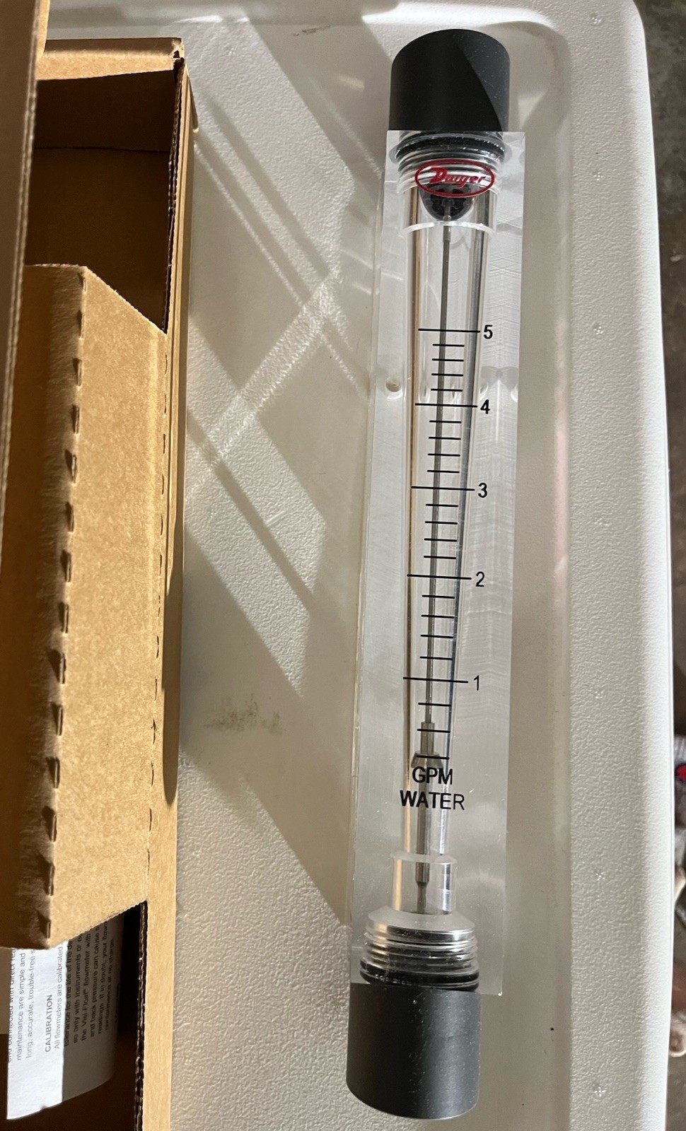Dwyer VFC-141-EC Visi-Float Flowmeter 1-5 GPM Water New Open Box