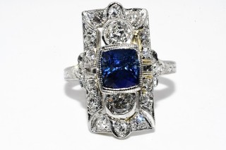 $9 000 Platinum 2.24CT Antique Art Deco Natural Ceylon Sapphire & Diamond Ring