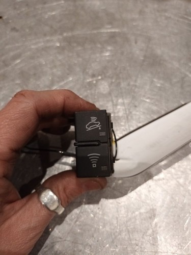 AUDI A4 TDI S LINE DPF E4 2006-2008 ABSCHLEPPSCHUTZ/ALARM DEAKTIVIERUNGSSCHALTER