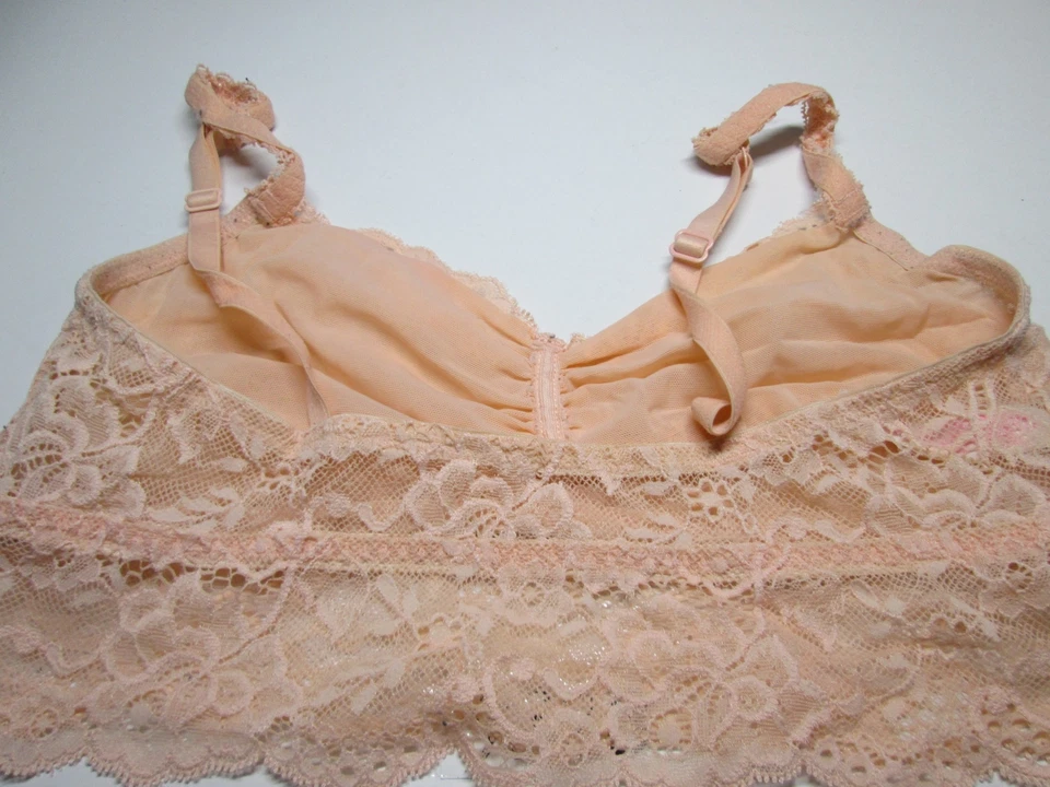 Sujetador Victoria Secret Talla M Coral Claro Inalámbrico Sin Forro Pullover Bralette Encaje Foto 2 de 4