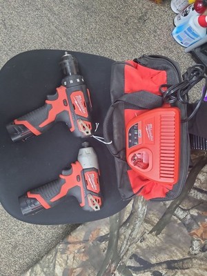 milwaukee 2462-20 2407-20 drill and impact driver. Combo Set W/batteries 
