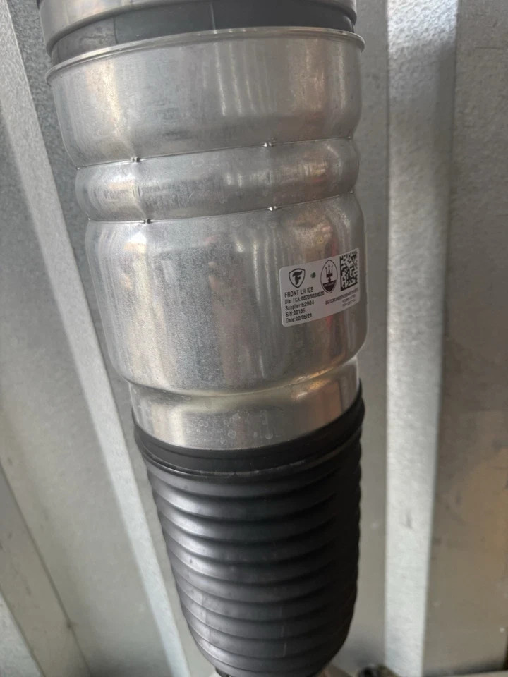 2023 Maserati Granturismo M189 Front Left LH Shock Absorber 06703039020 OEM 2510