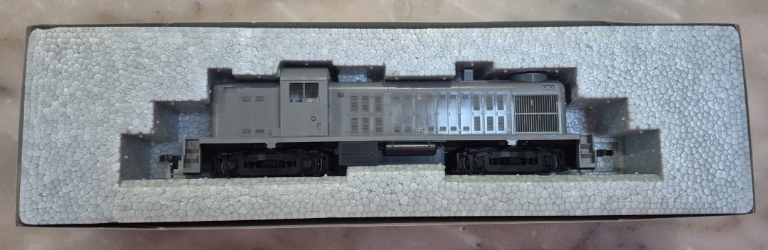 HO New - Alco RS-2 Undecorated - Kato 37-2000