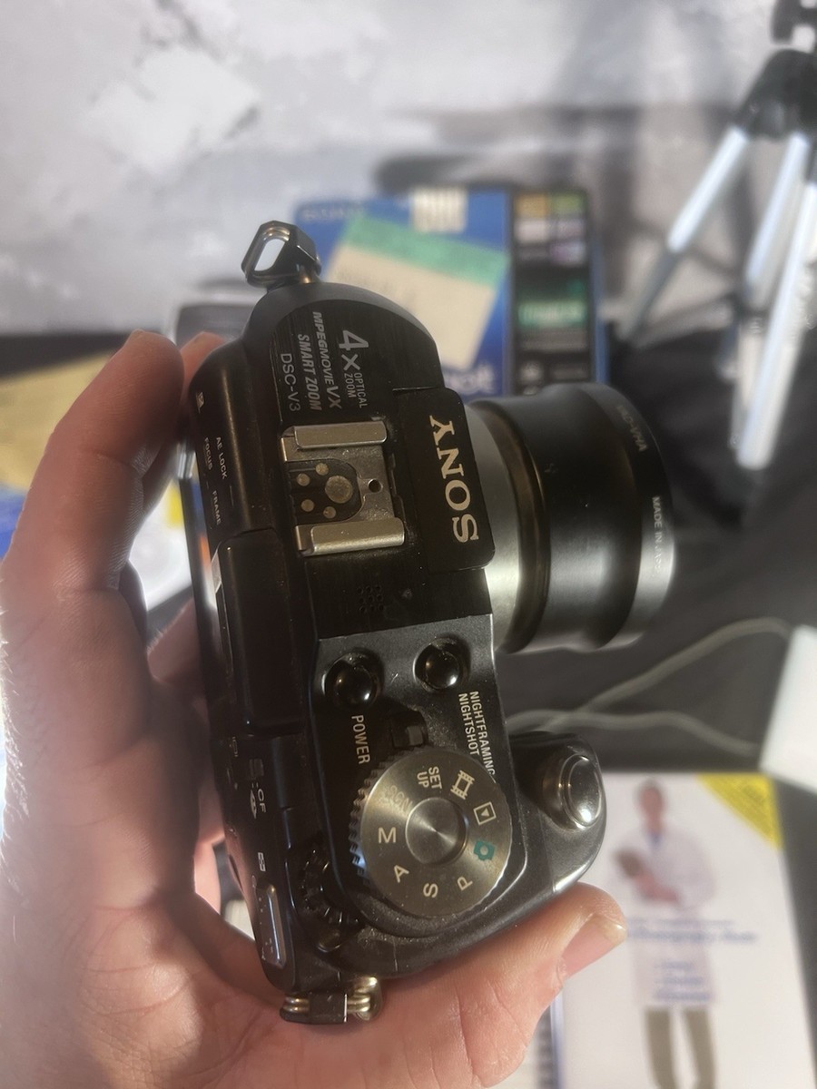 Sony DSC-V3 Cyber-shot Digital Camera Point Shoot with Box, manual