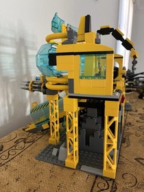 LEGO Aqua Raiders: Aquabase Invasion (7775) - No Mini Figures 98% complete Set