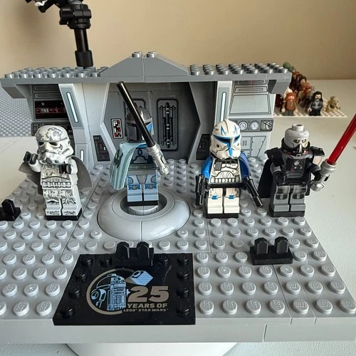 LEGO Star Wars 4 Minifigure Lot - Vizla/Malgus/Rex (NMint)