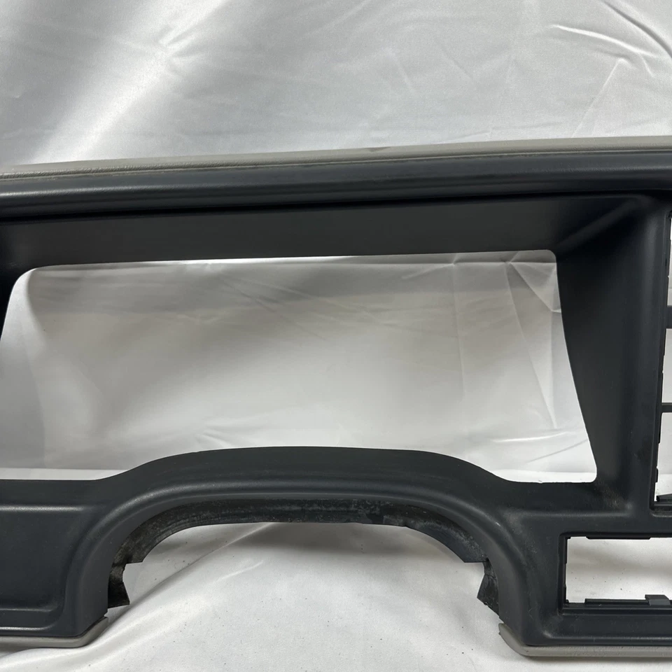 95-99 Tahoe Silverado 双 DIN Dash 圈 Sierra Suburban Yukon 原始设备制造商 灰色 — 第 4/4 张图片