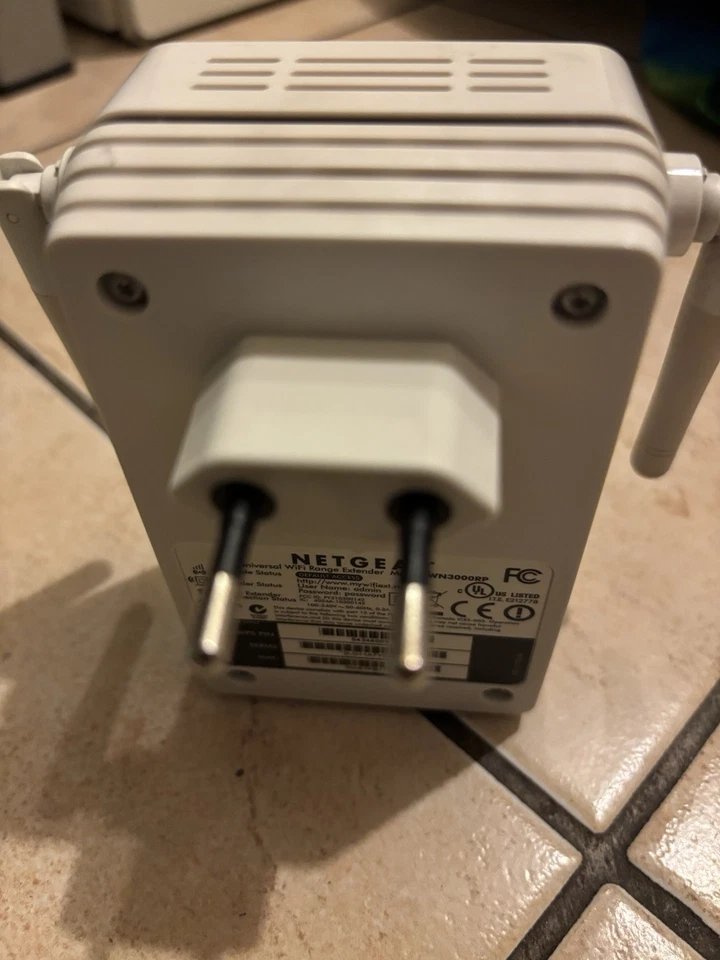 Netgear N300 WiFi Range Extender - Ripetitore WiFi WN3000RPv3 - Immagine 2 di 3