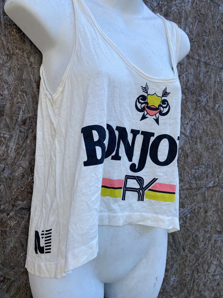 Camiseta regata Bon Jour Rebel Yell marca cropped tamanho P novas etiquetas EUA - Imagem 3 de 4