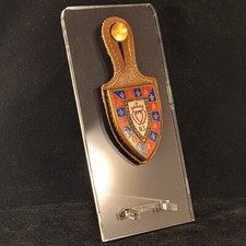 Lot de  2 présentoirs plexi pour insignes militaires (pucelles)  PRE42